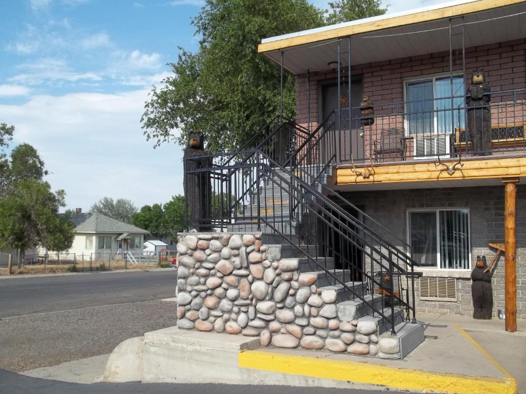 Budget Host Elk Antler Inn Термополис Екстериор снимка