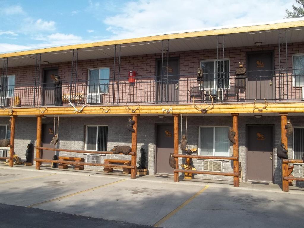 Budget Host Elk Antler Inn Термополис Екстериор снимка